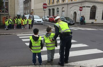 Besuch der Verkehrspolizistin